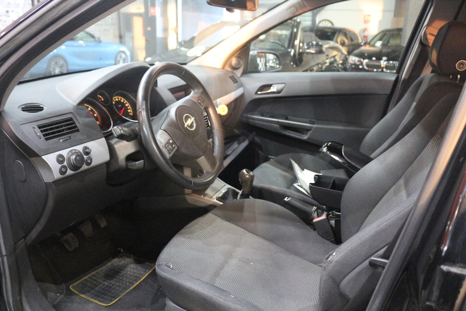 Foto 4 de OPEL ASTRA 2006 en venta en CSV Motor VALDEFUENTES