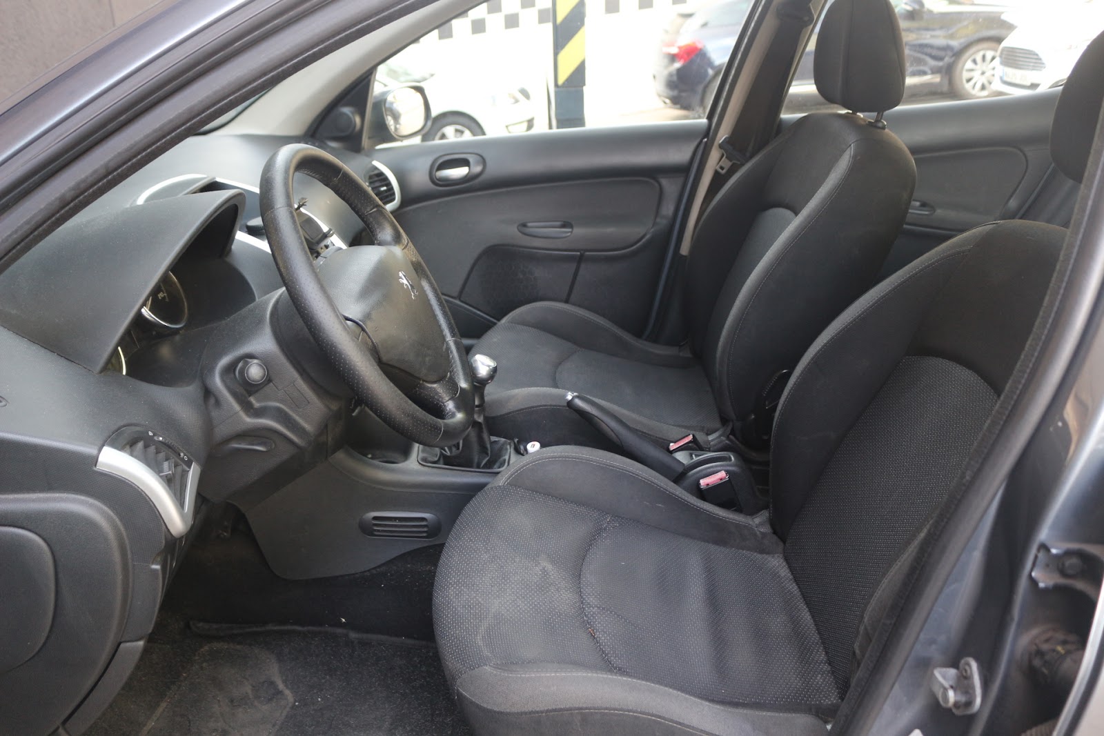 Foto 6 de PEUGEOT 206 2010 en venta en CSV Motor VALDEFUENTES