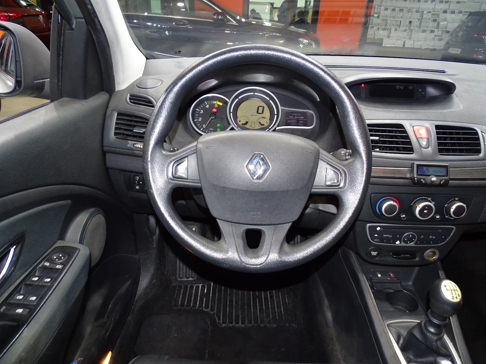 Foto 8 de RENAULT MEGANE 2023 en venta en CSV Motor