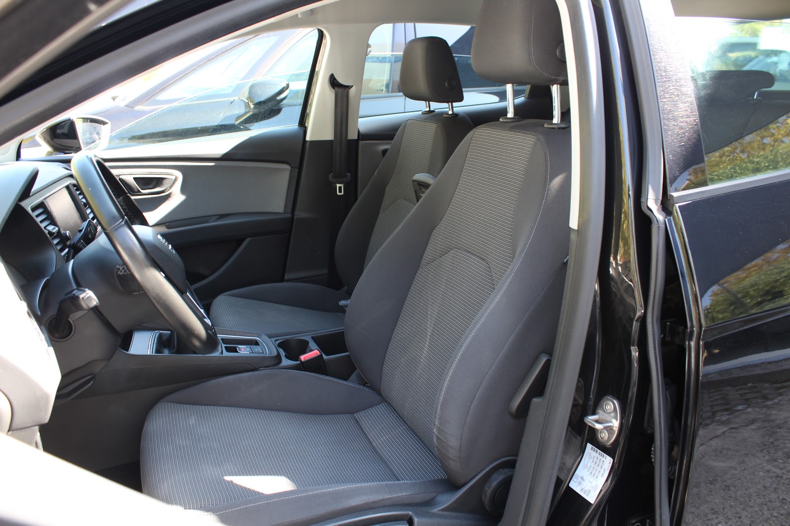 Foto 8 de SEAT LEON 2018 en venta en CSV Motor VALDEFUENTES