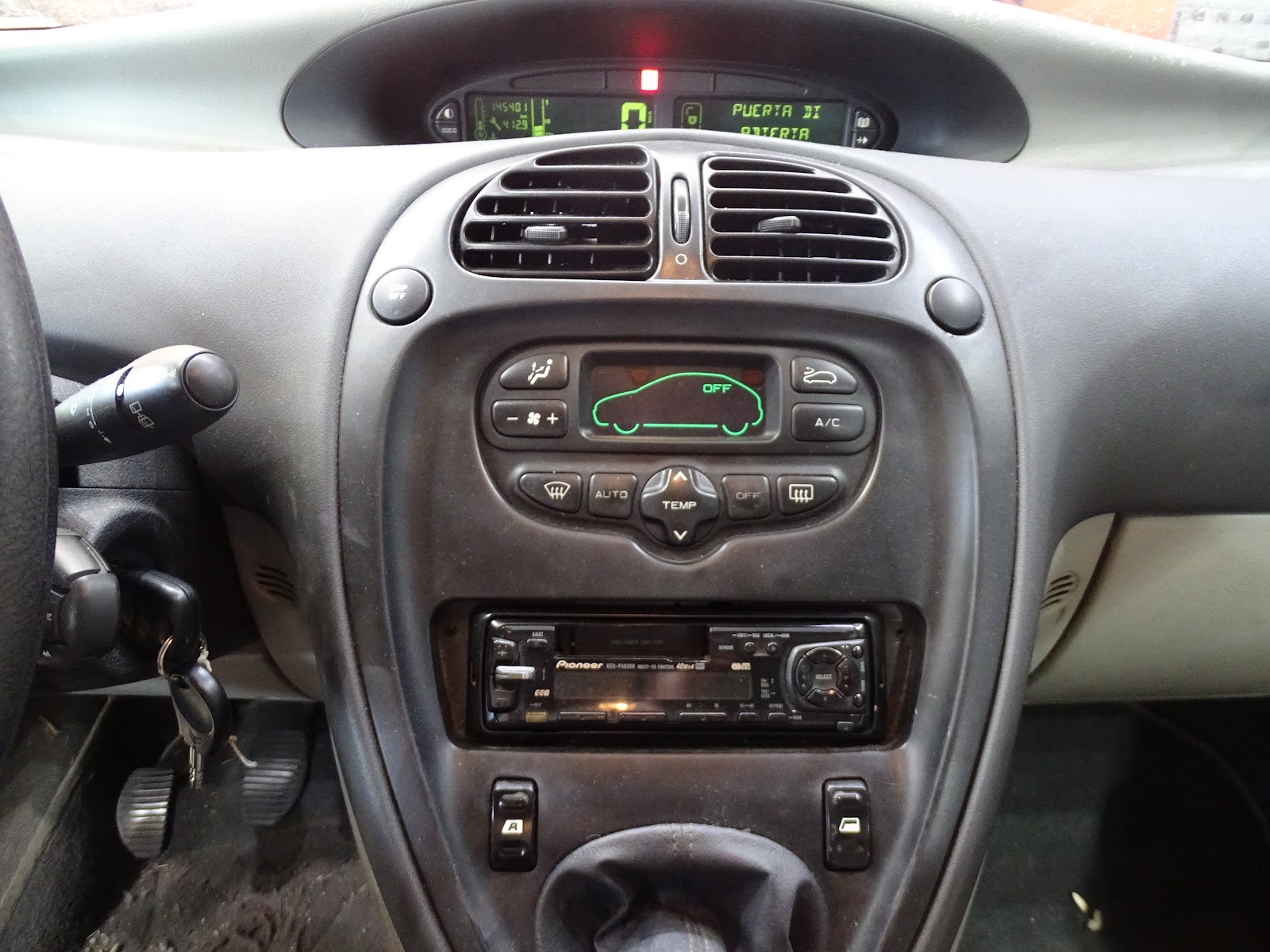 Foto 10 de CITROËN XSARA 2005 en venta en CSV Motor VALDEFUENTES