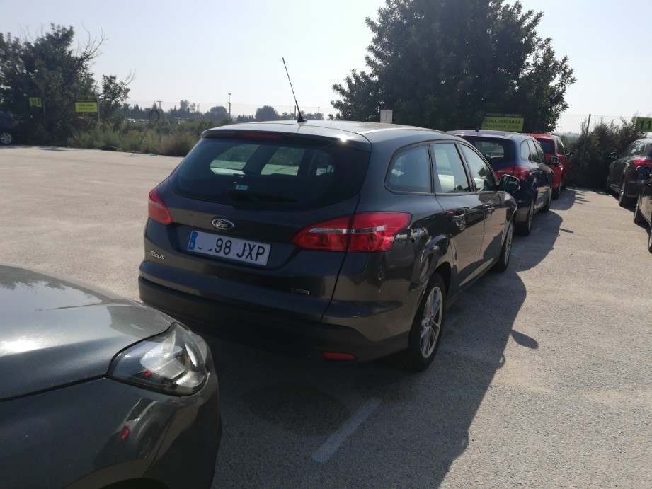 Foto 3 de FORD FOCUS 2017 en venta en CSV Motor VALDEFUENTES
