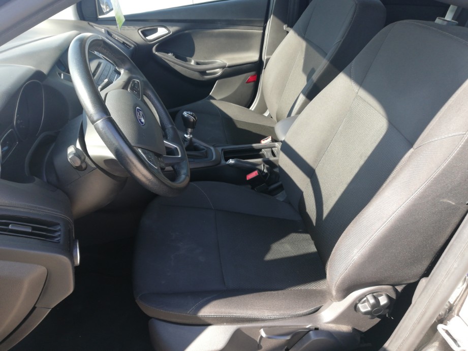 Foto 7 de FORD FOCUS 2017 en venta en CSV Motor VALDEFUENTES