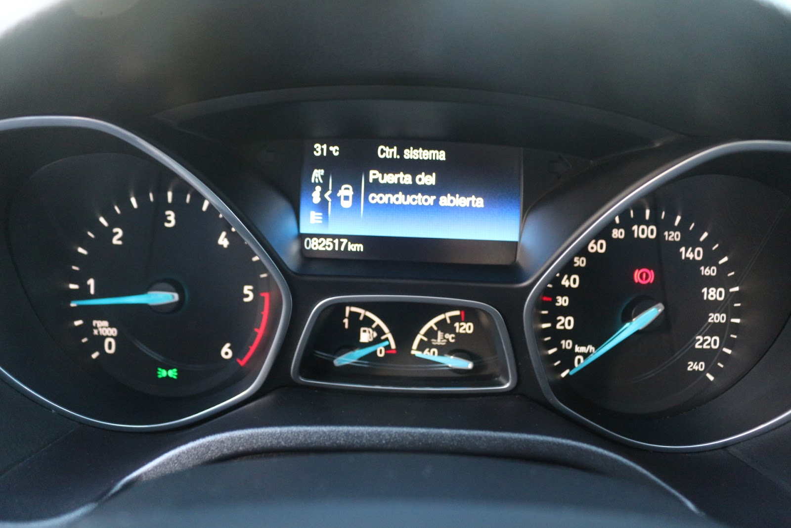 Foto 12 de FORD FOCUS 2016 en venta en CSV Motor VALDEFUENTES