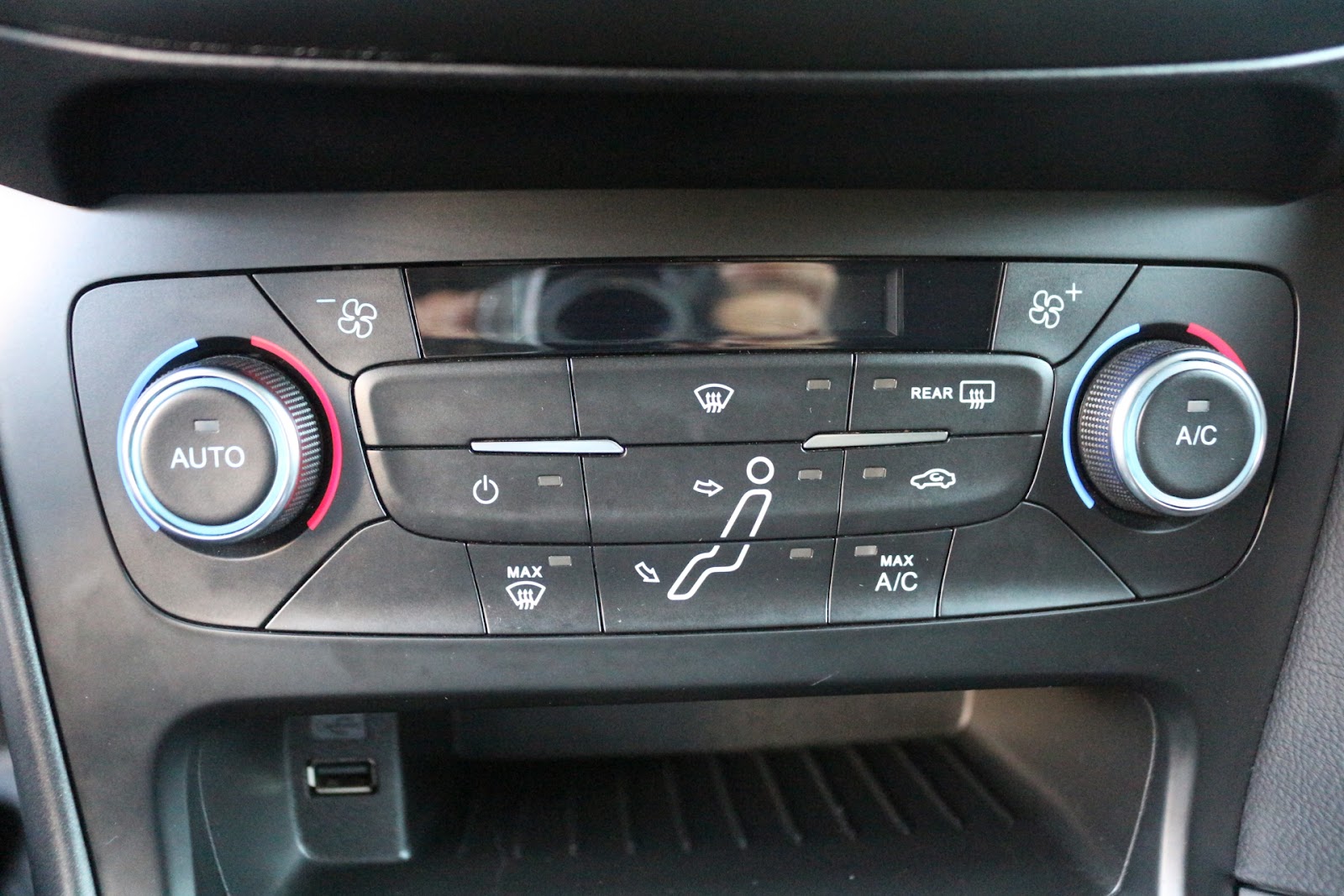 Foto 14 de FORD FOCUS 2016 en venta en CSV Motor VALDEFUENTES