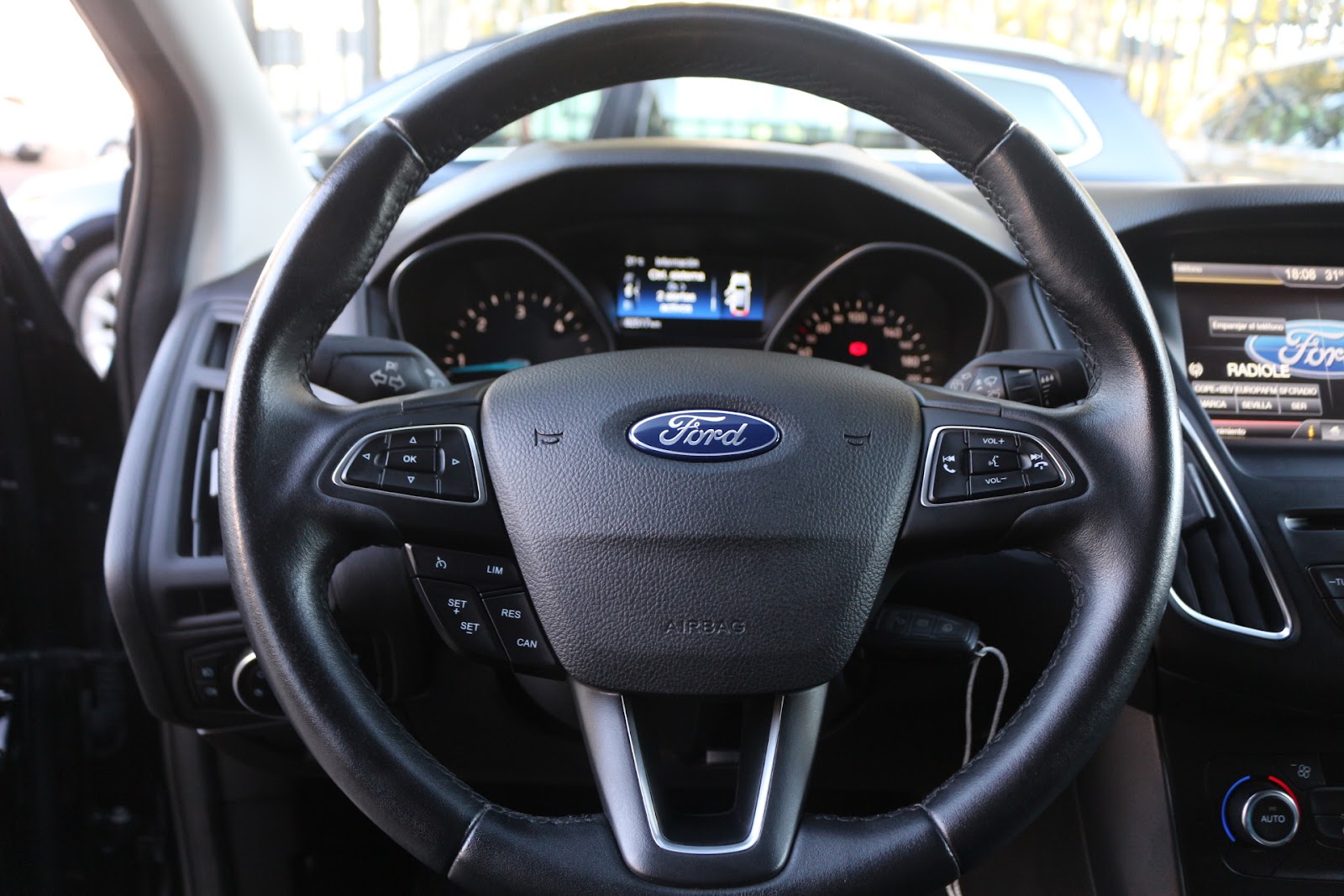 Foto 9 de FORD FOCUS 2016 en venta en CSV Motor VALDEFUENTES