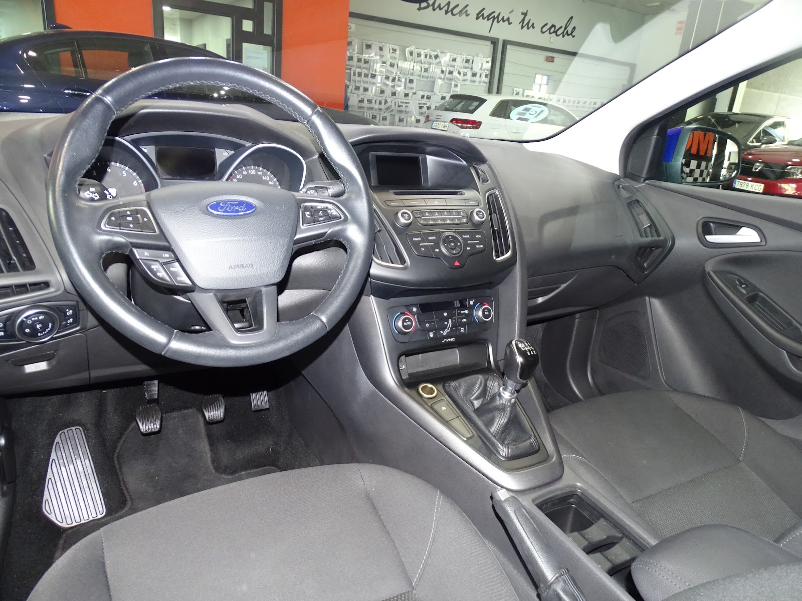 Foto 9 de FORD FOCUS 2017 en venta en CSV Motor VALDEFUENTES