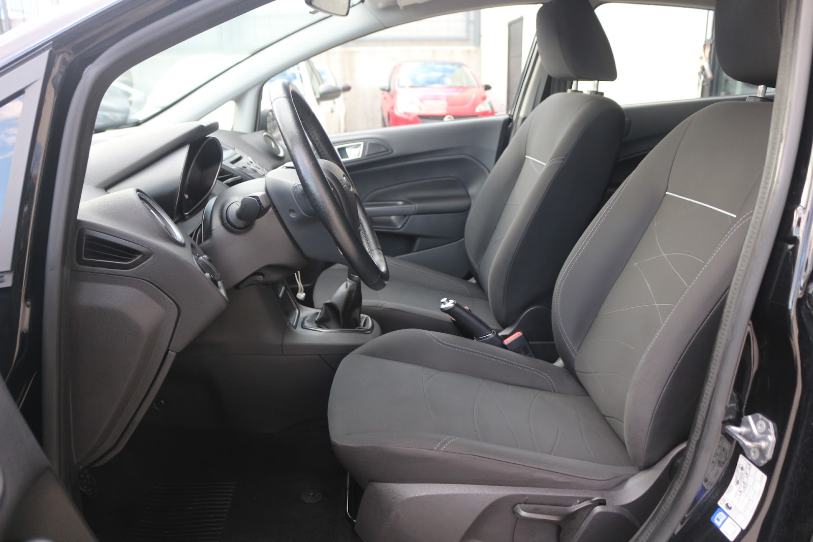 Foto 5 de FORD FIESTA 2017 en venta en CSV Motor VALDEFUENTES