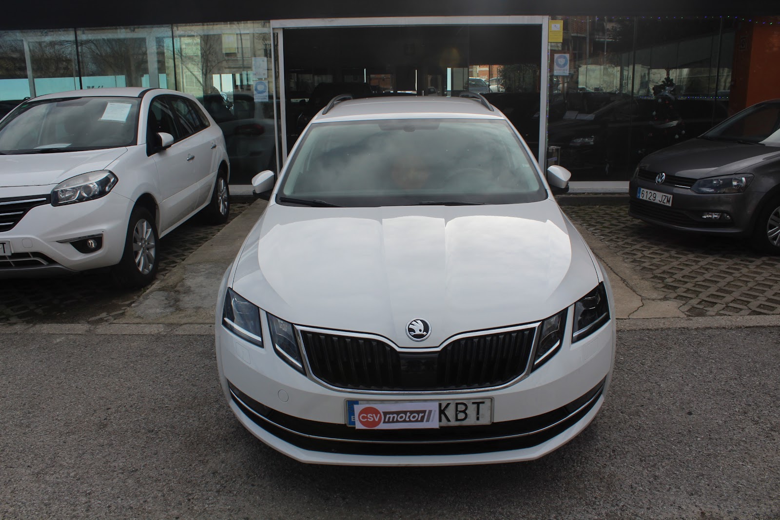 Foto 3 de SKODA OCTAVIA 2017 en venta en CSV Motor VALDEFUENTES