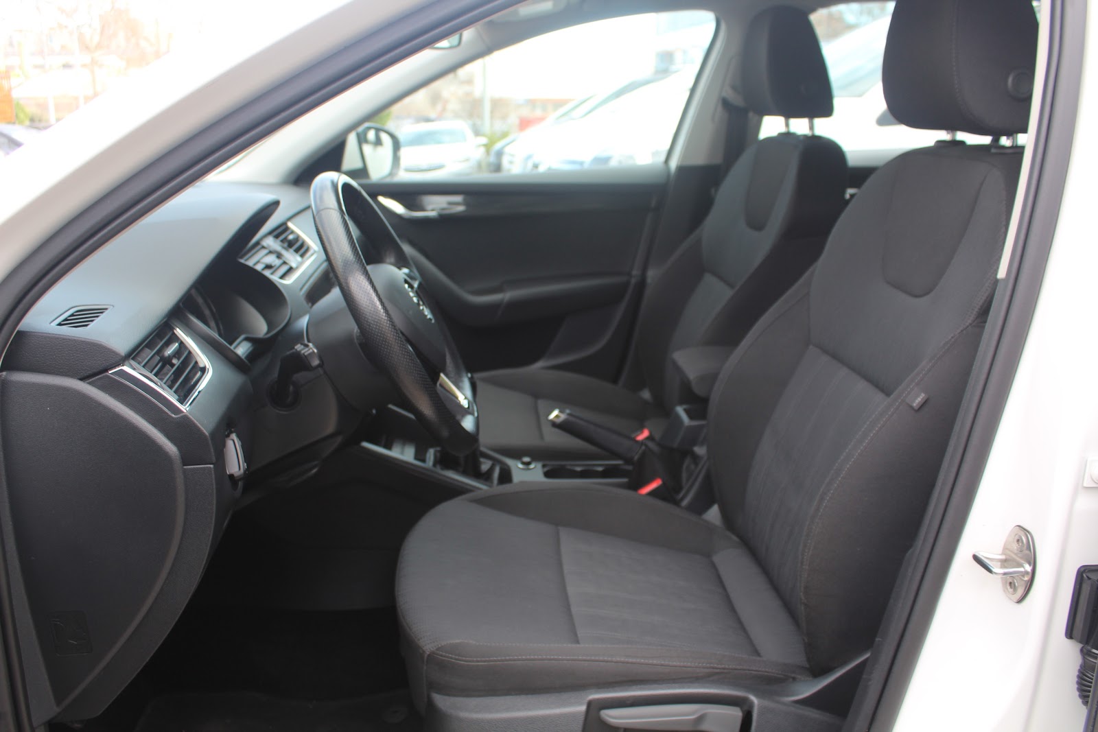 Foto 8 de SKODA OCTAVIA 2017 en venta en CSV Motor VALDEFUENTES