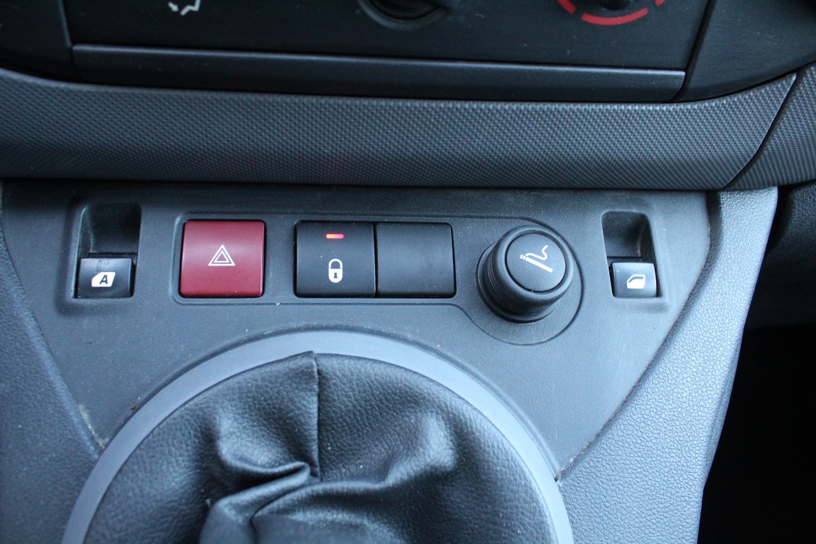 Foto 16 de PEUGEOT PARTNER 2016 en venta en CSV Motor VALDEFUENTES