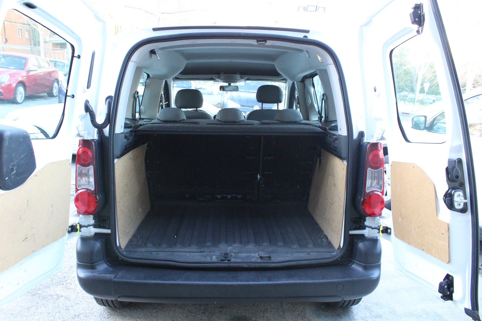 Foto 4 de PEUGEOT PARTNER 2016 en venta en CSV Motor VALDEFUENTES