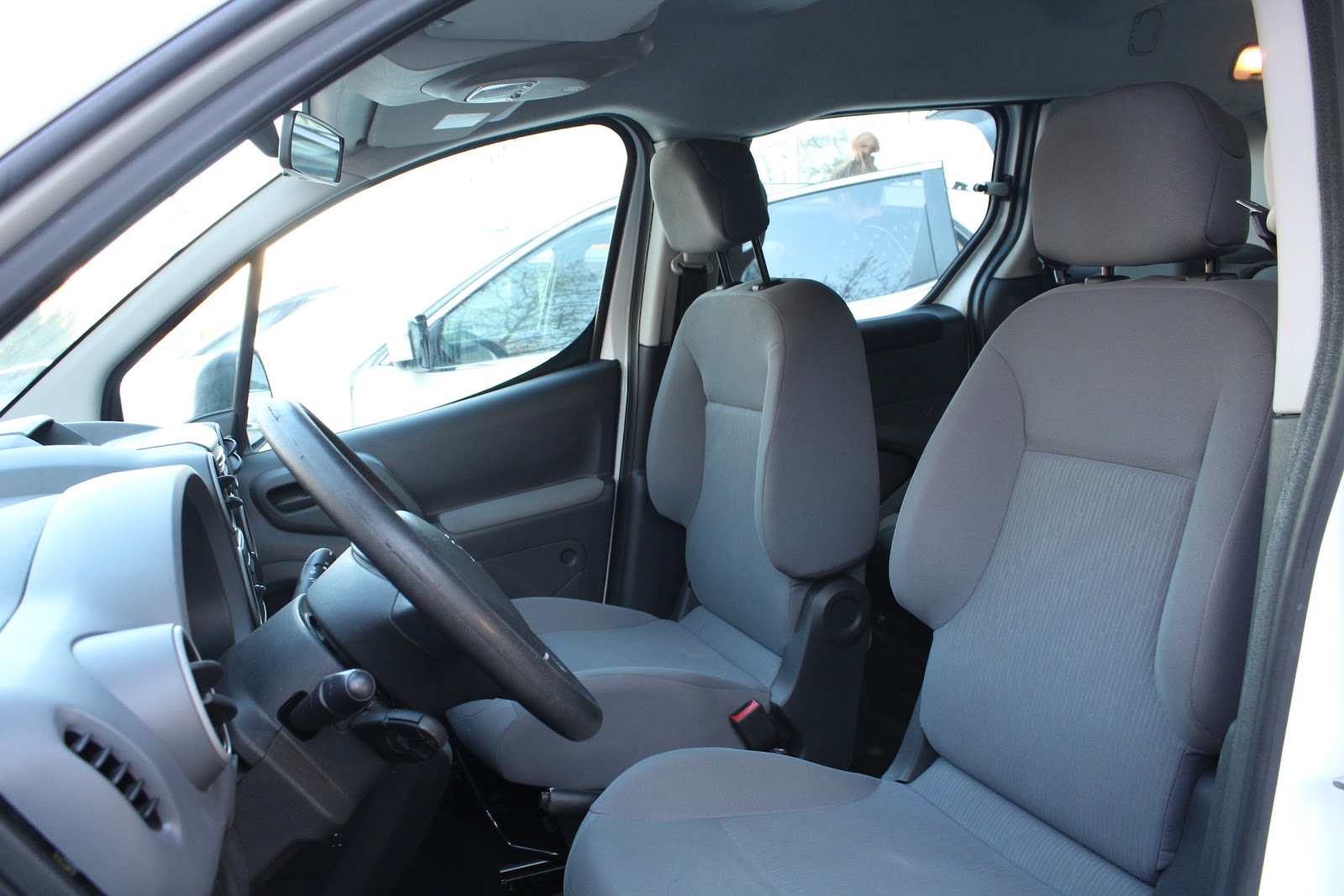 Foto 9 de PEUGEOT PARTNER 2016 en venta en CSV Motor VALDEFUENTES