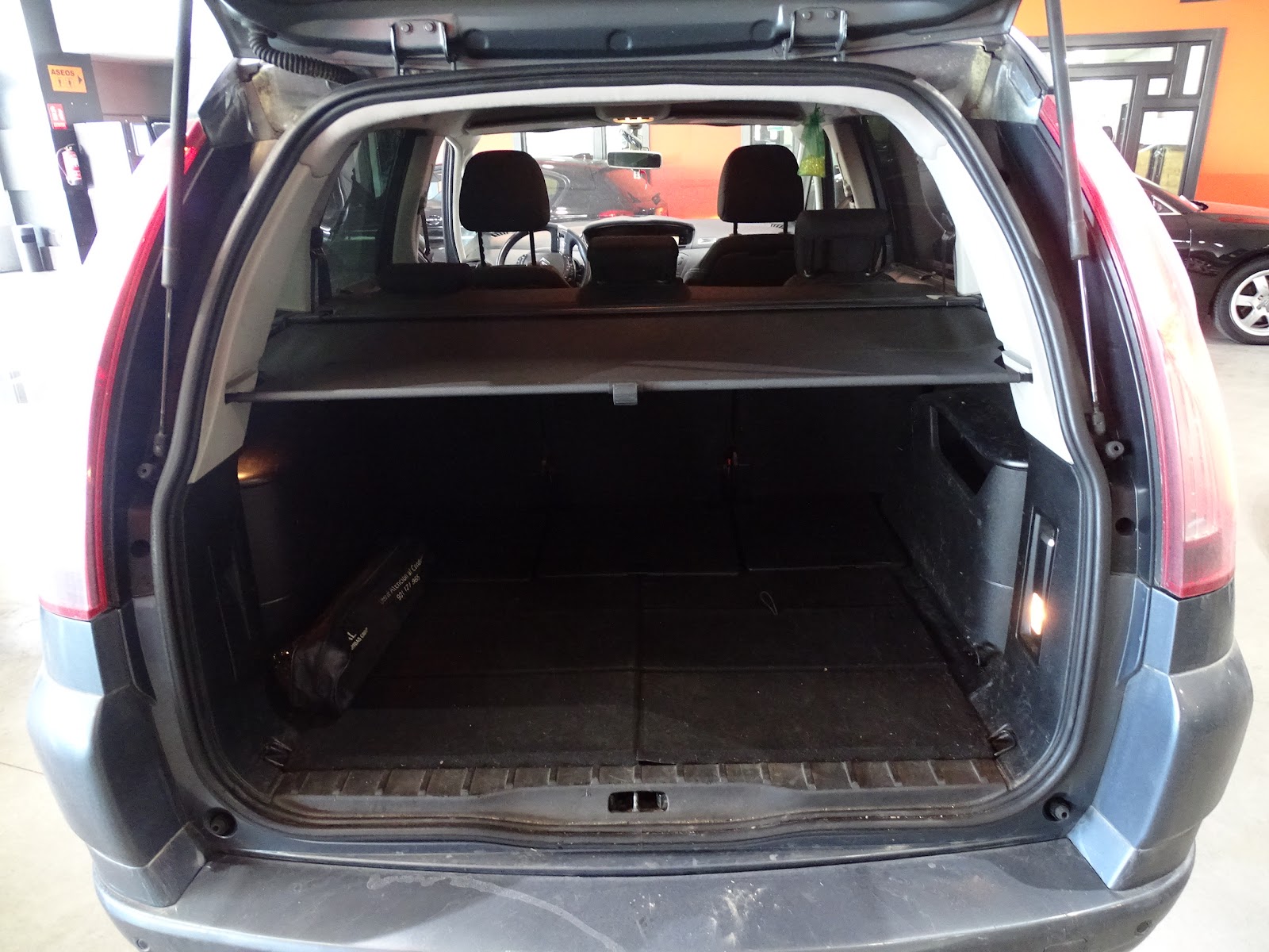 Foto 17 de CITROËN GRAND C4 2010 en venta en CSV Motor VALDEFUENTES