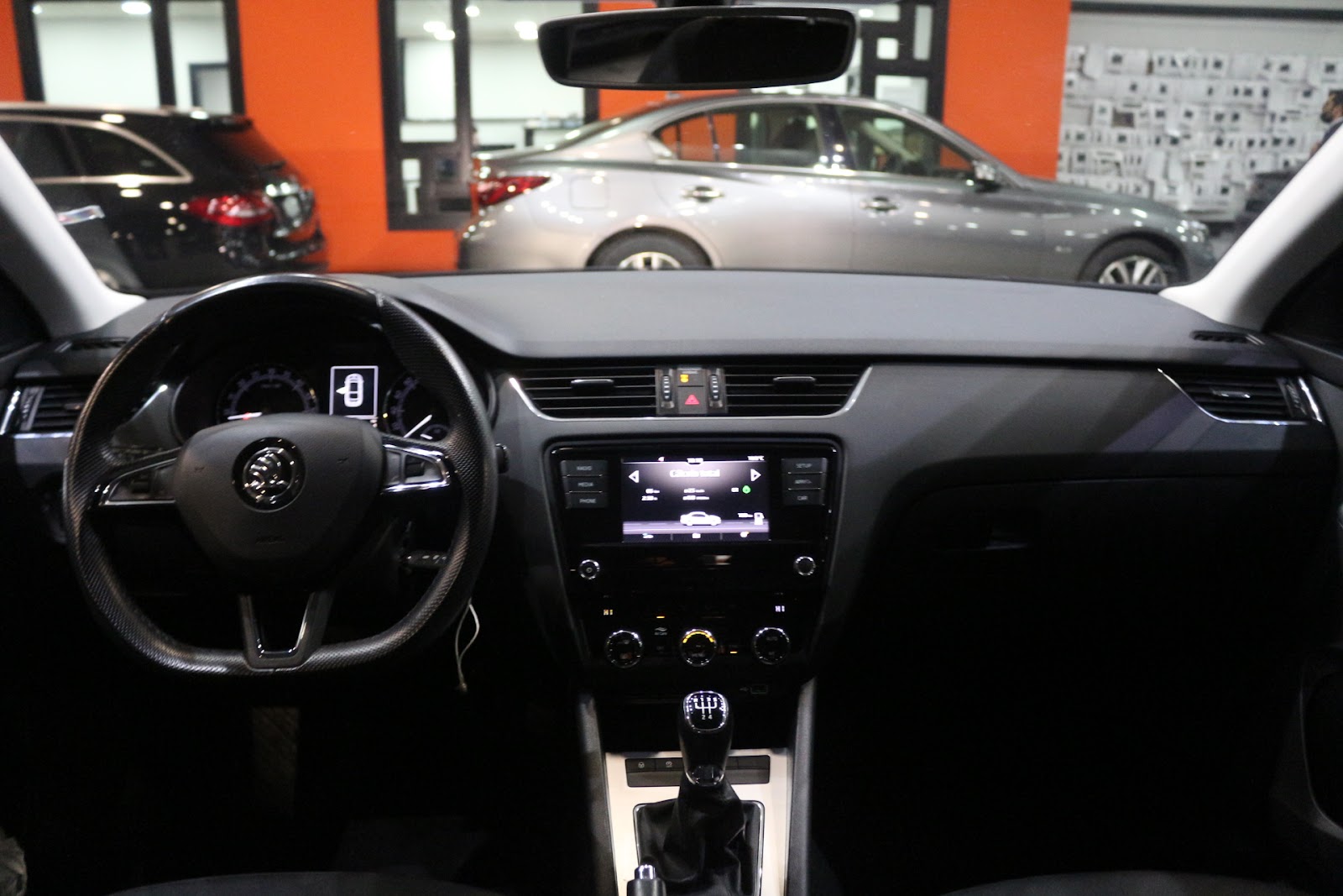Foto 10 de SKODA OCTAVIA 2018 en venta en CSV Motor VALDEFUENTES