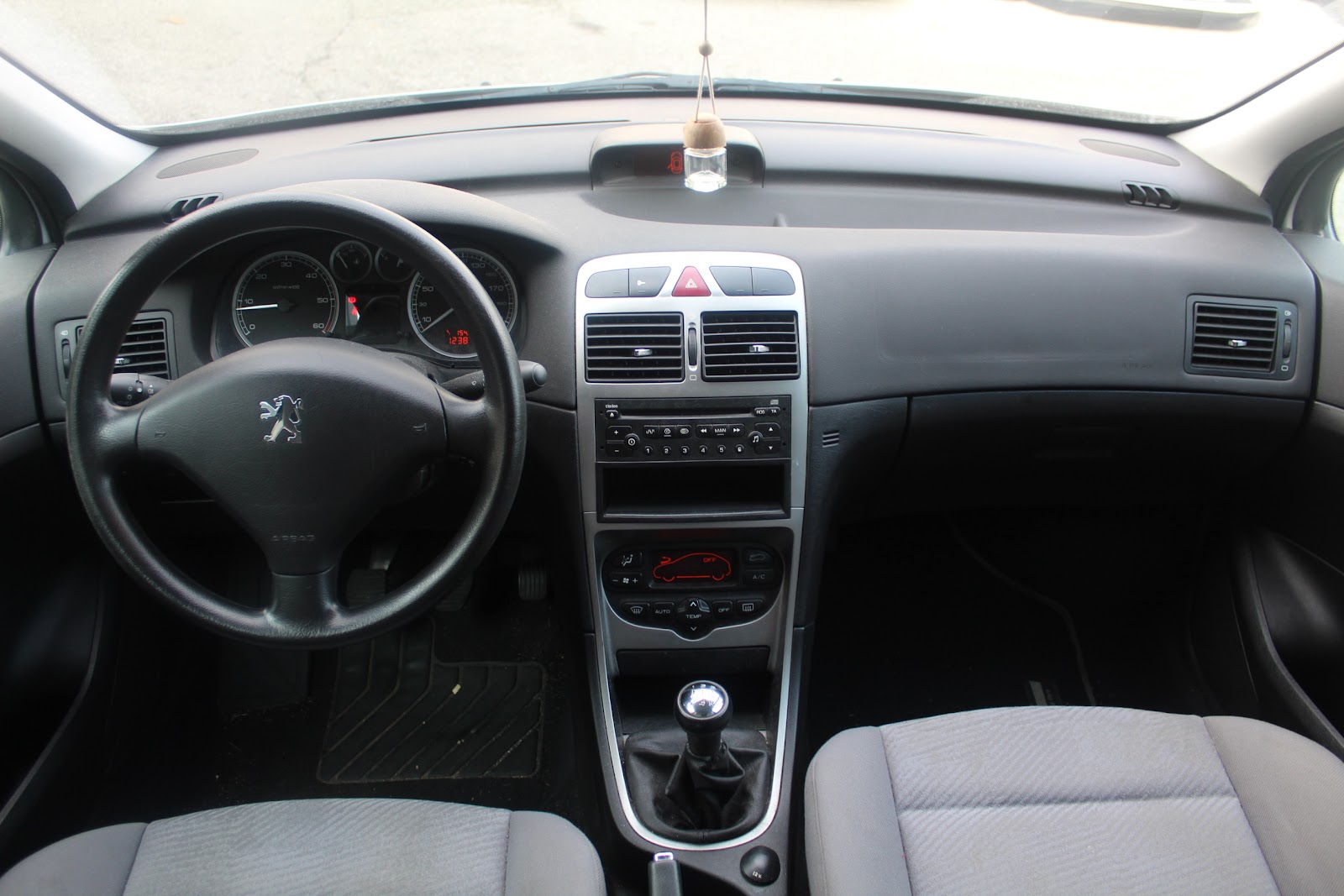 Foto 9 de PEUGEOT 307 0001 en venta en CSV Motor VALDEFUENTES