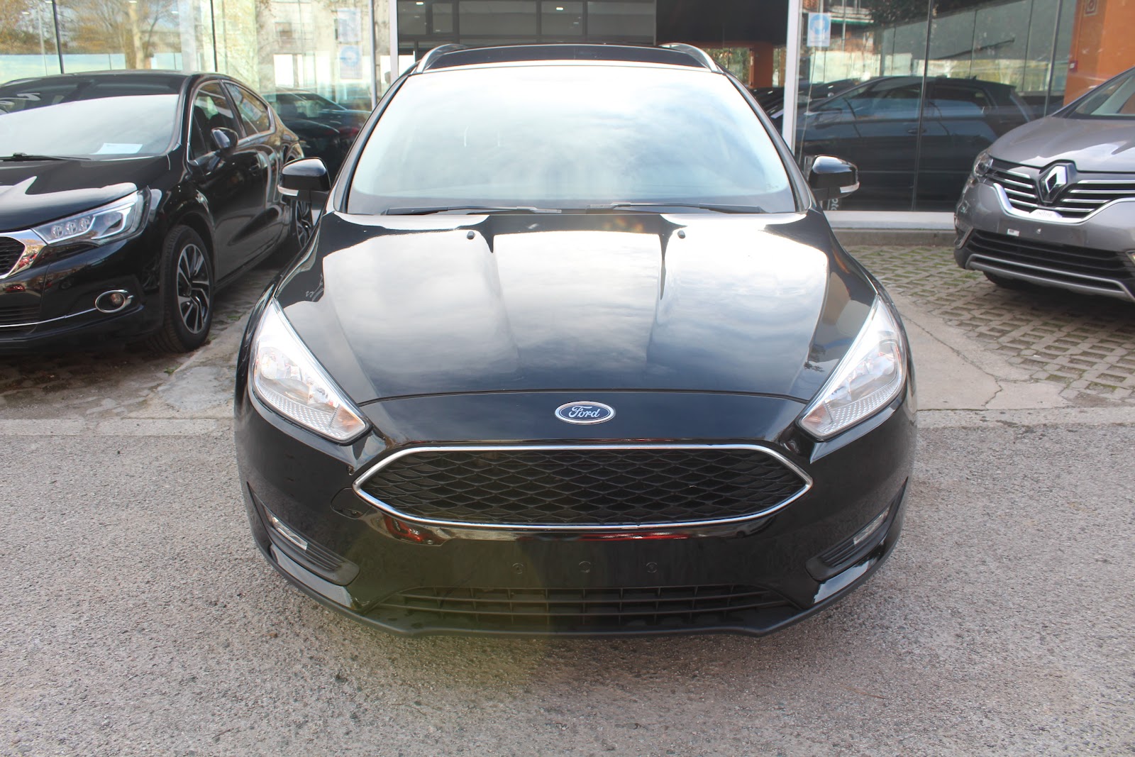 Foto 2 de FORD FOCUS 2018 en venta en CSV Motor VALDEFUENTES