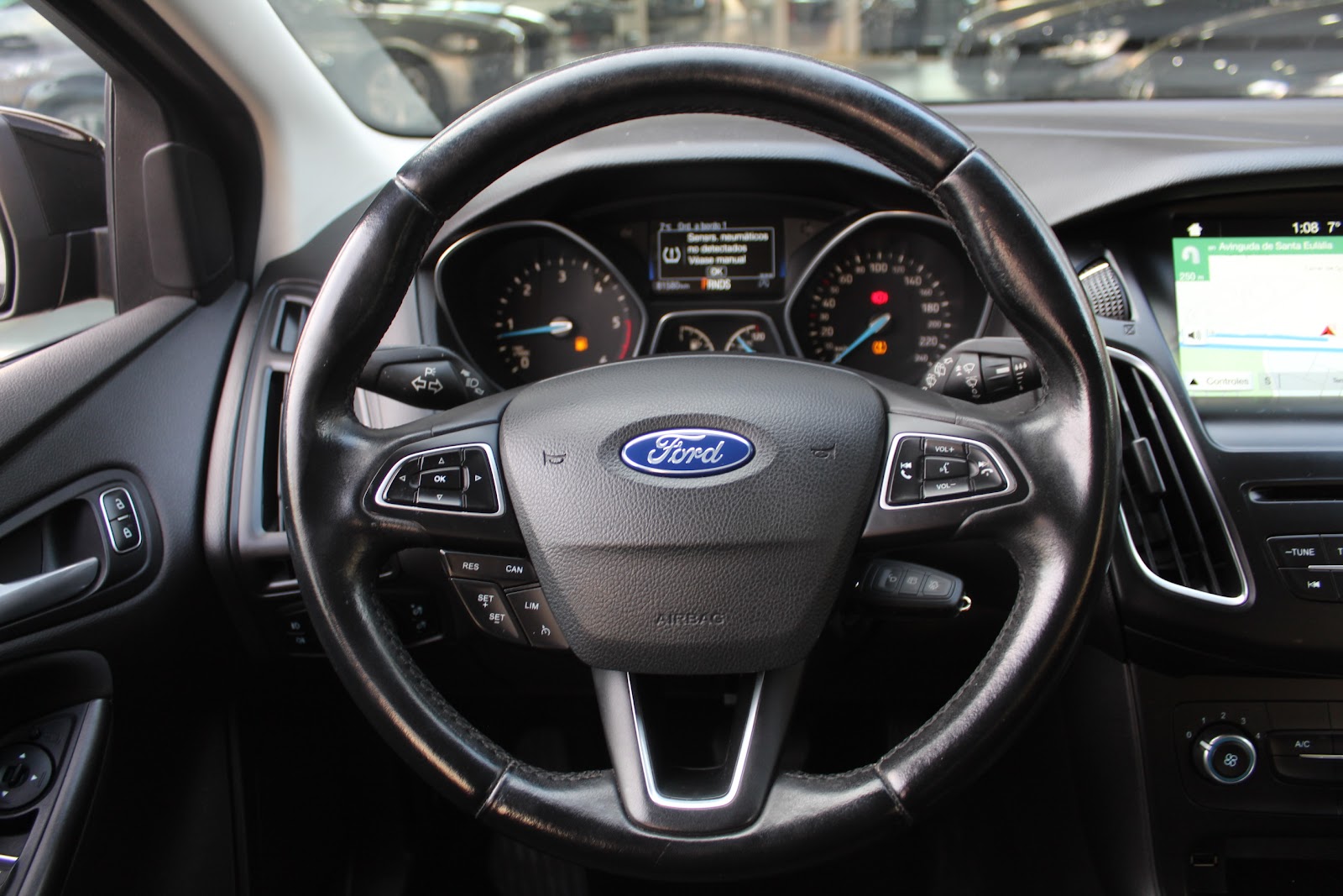 Foto 11 de FORD FOCUS 2018 en venta en CSV Motor VALDEFUENTES