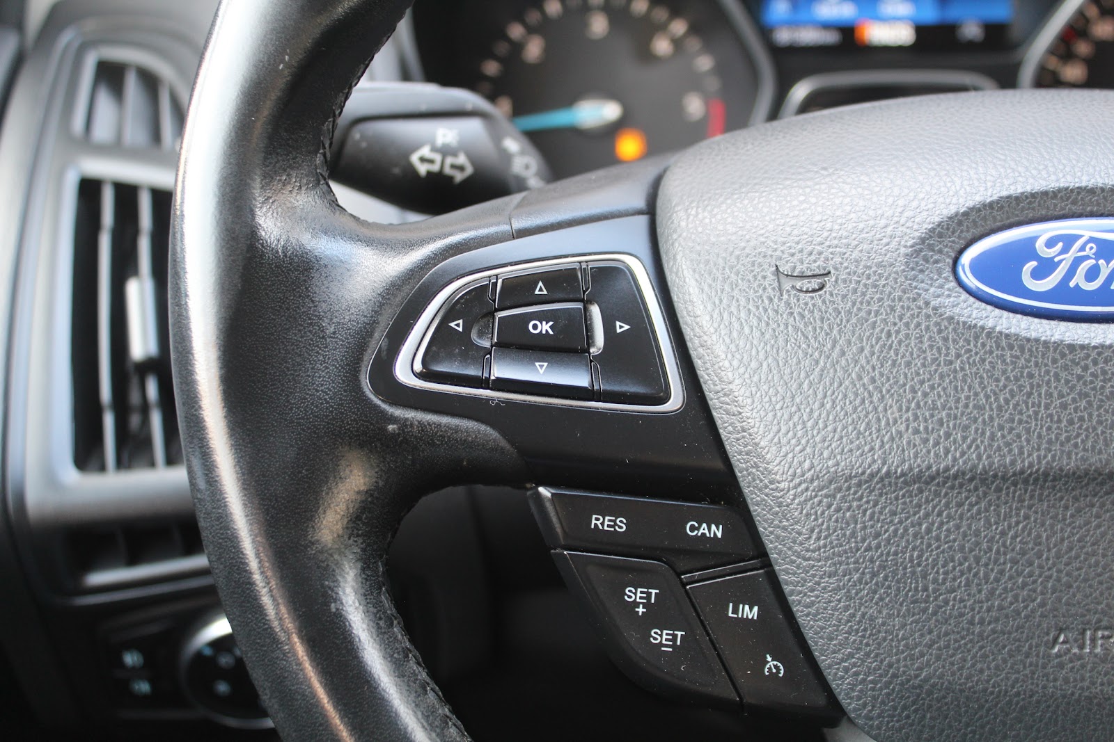 Foto 12 de FORD FOCUS 2018 en venta en CSV Motor VALDEFUENTES