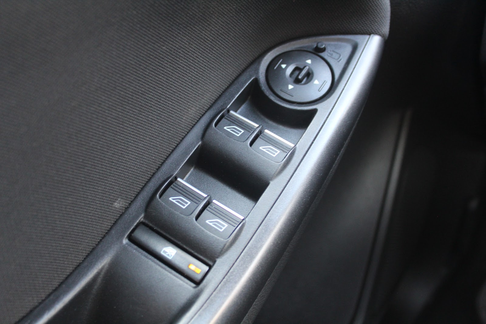 Foto 18 de FORD FOCUS 2018 en venta en CSV Motor VALDEFUENTES