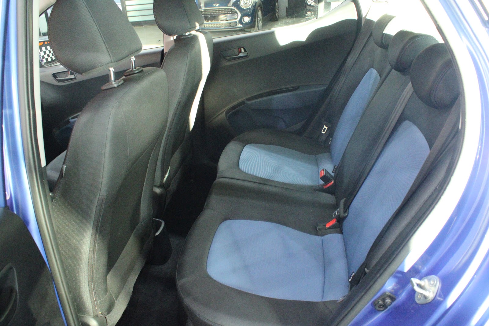 Foto 10 de HYUNDAI I10 2019 en venta en CSV Motor
