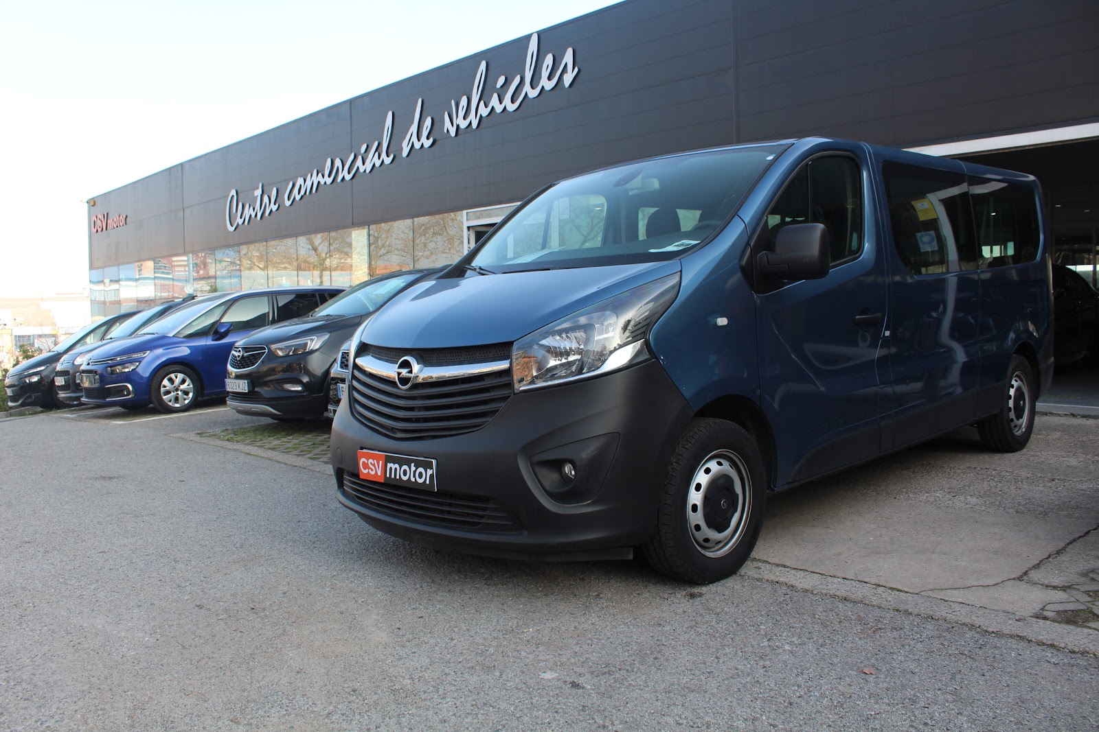 Foto 2 de Opel Vivaro 2018 en venta en CSV Motor VALDEFUENTES