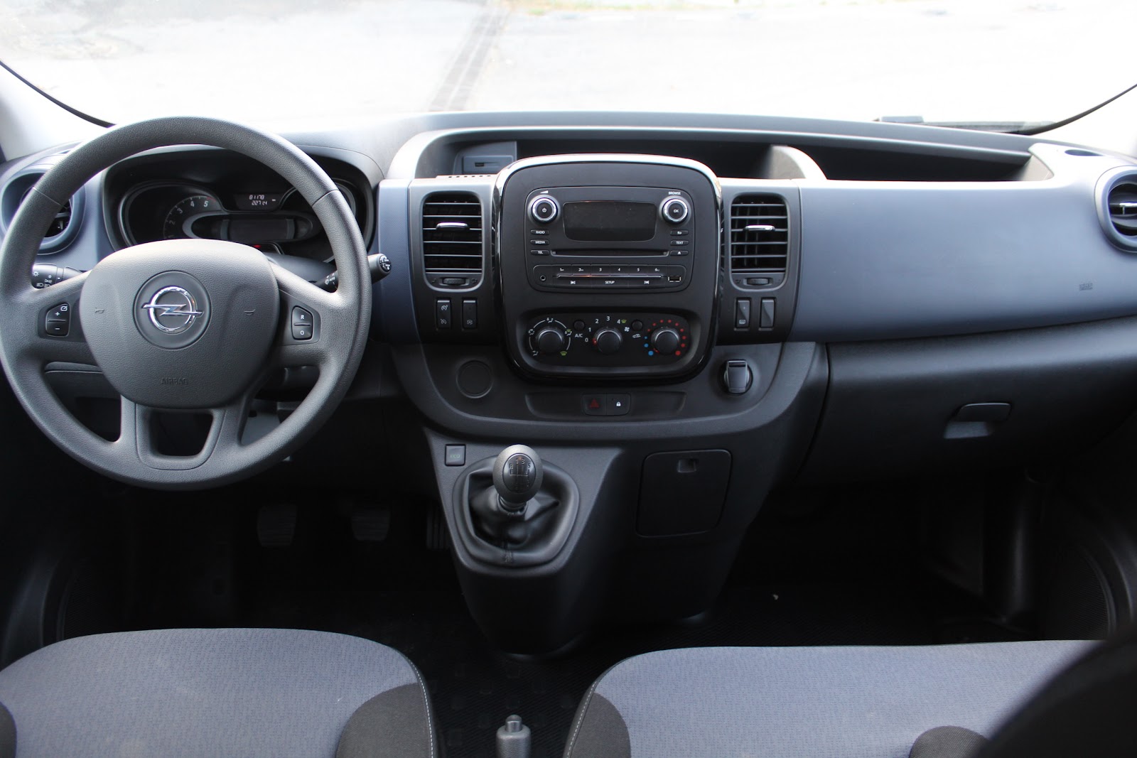 Foto 8 de OPEL VIVARO 2018 en venta en CSV Motor VALDEFUENTES
