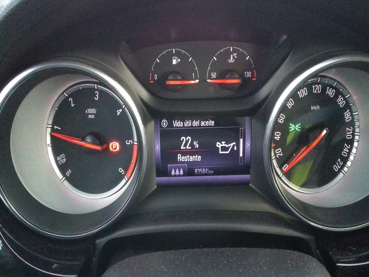 Foto 2 de OPEL ASTRA 2017 en venta en CSV Motor VALDEFUENTES