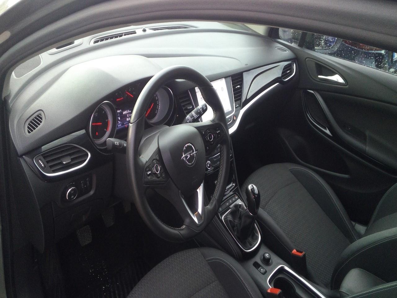 Foto 3 de OPEL ASTRA 2017 en venta en CSV Motor VALDEFUENTES