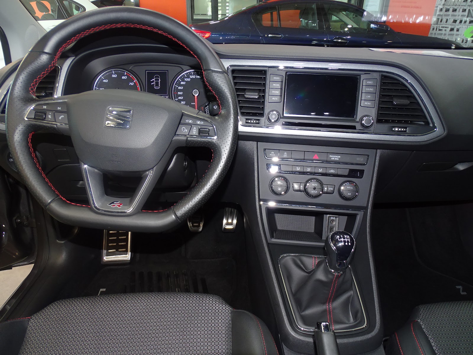 Foto 8 de SEAT LEON 2016 en venta en CSV Motor VALDEFUENTES