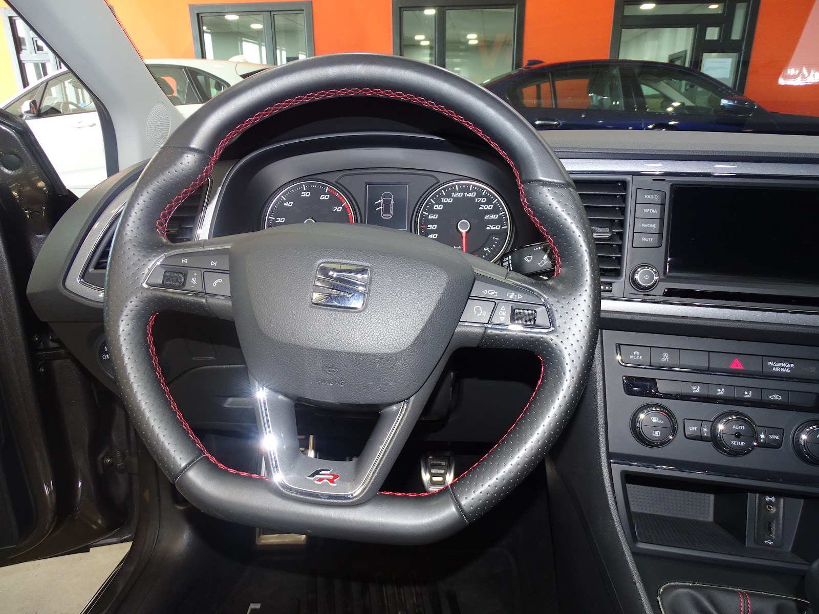 Foto 9 de SEAT LEON 2016 en venta en CSV Motor VALDEFUENTES