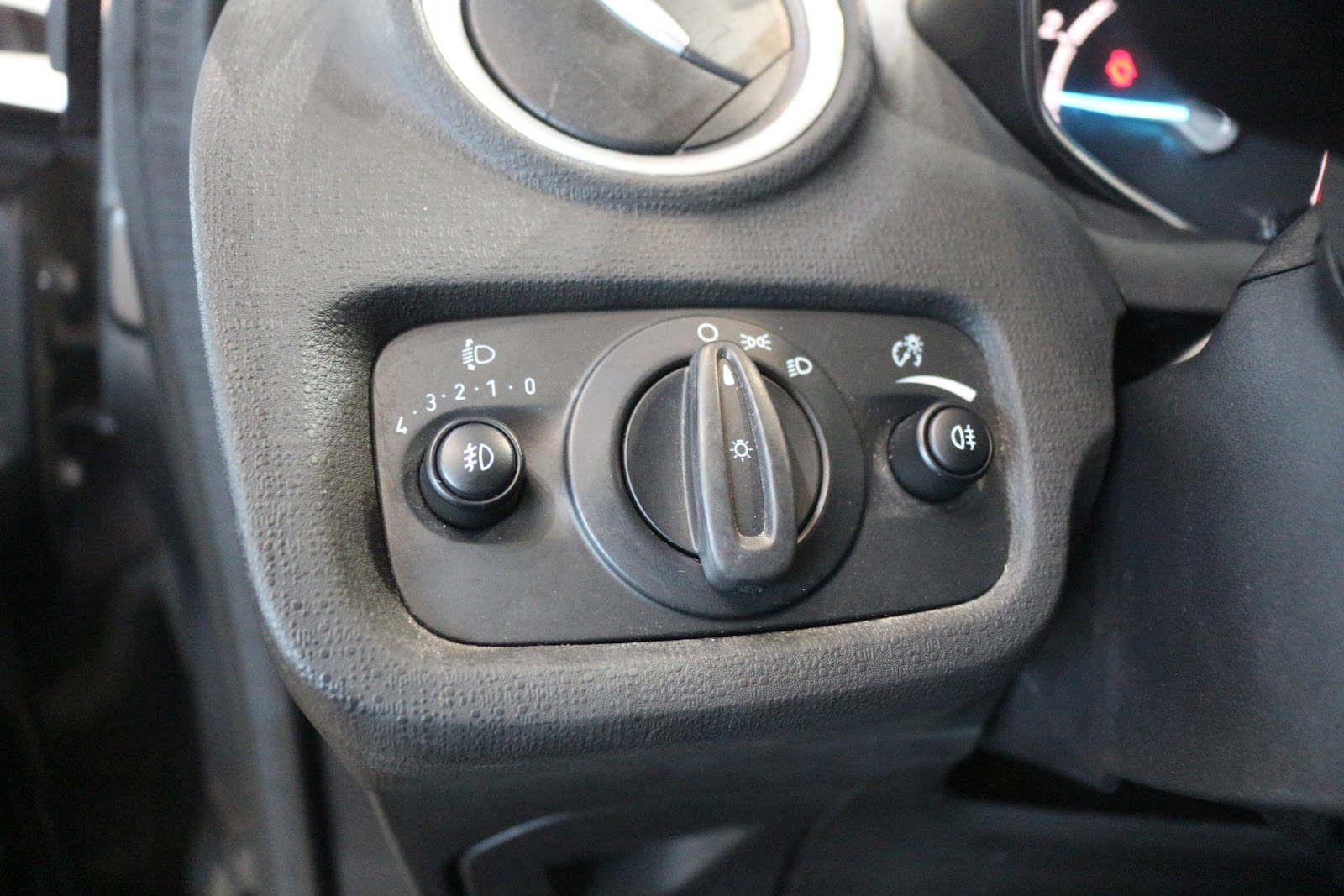 Foto 18 de FORD FIESTA 2017 en venta en CSV Motor VALDEFUENTES