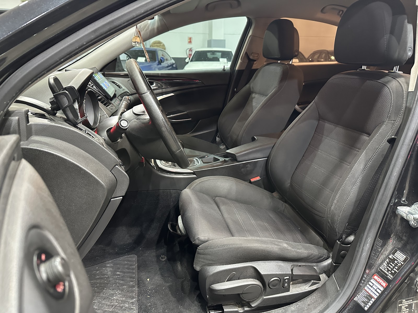 Foto 10 de OPEL INSIGNIA 2010 en venta en CSV Motor VALDEFUENTES