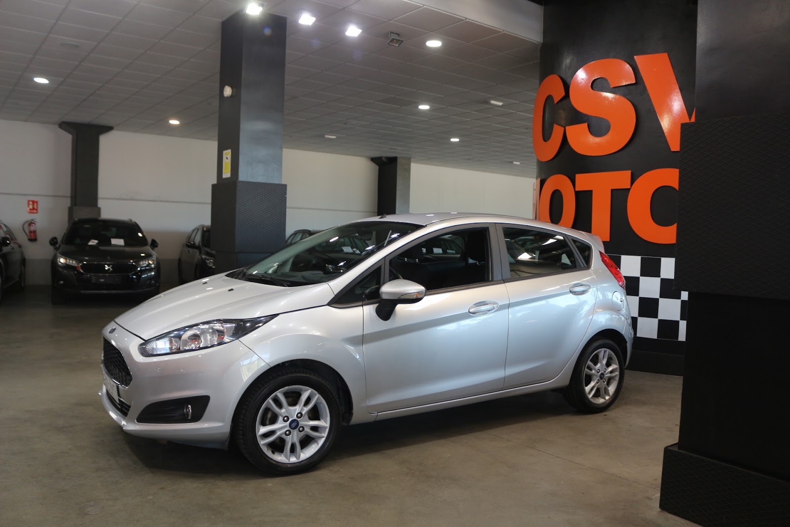 Foto 2 de FORD FIESTA 2017 en venta en CSV Motor VALDEFUENTES