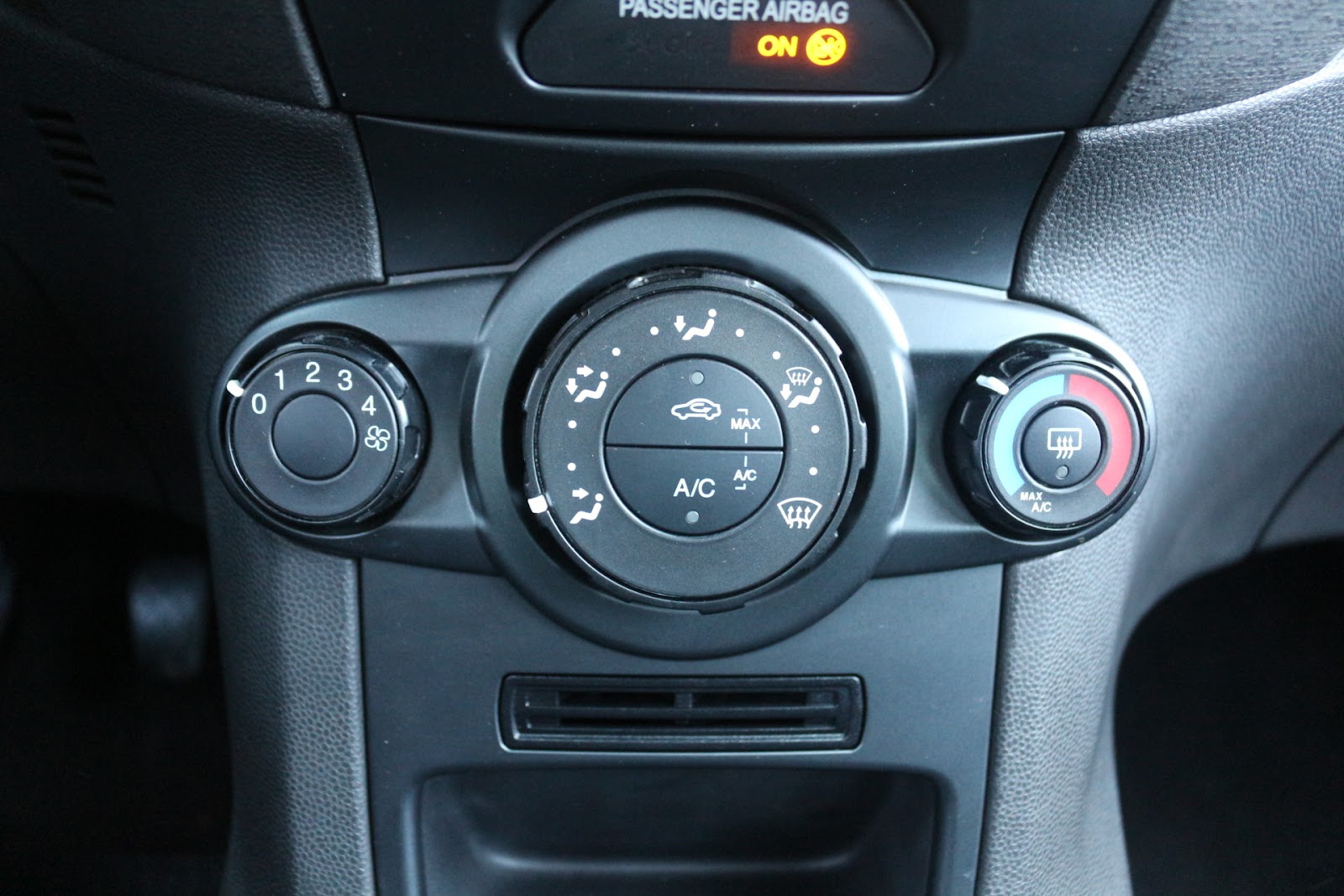 Foto 10 de FORD FIESTA 2017 en venta en CSV Motor VALDEFUENTES