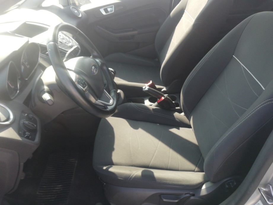 Foto 8 de FORD FIESTA 2017 en venta en CSV Motor VALDEFUENTES