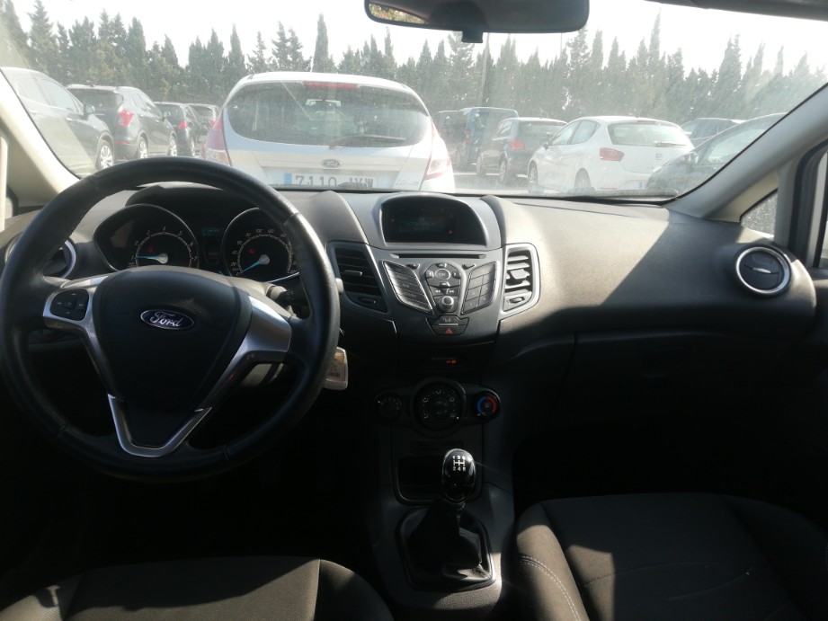 Foto 10 de FORD FIESTA 2017 en venta en CSV Motor VALDEFUENTES