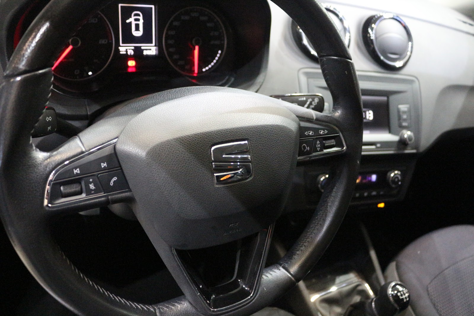 Foto 8 de SEAT IBIZA 2017 en venta en CSV Motor VALDEFUENTES