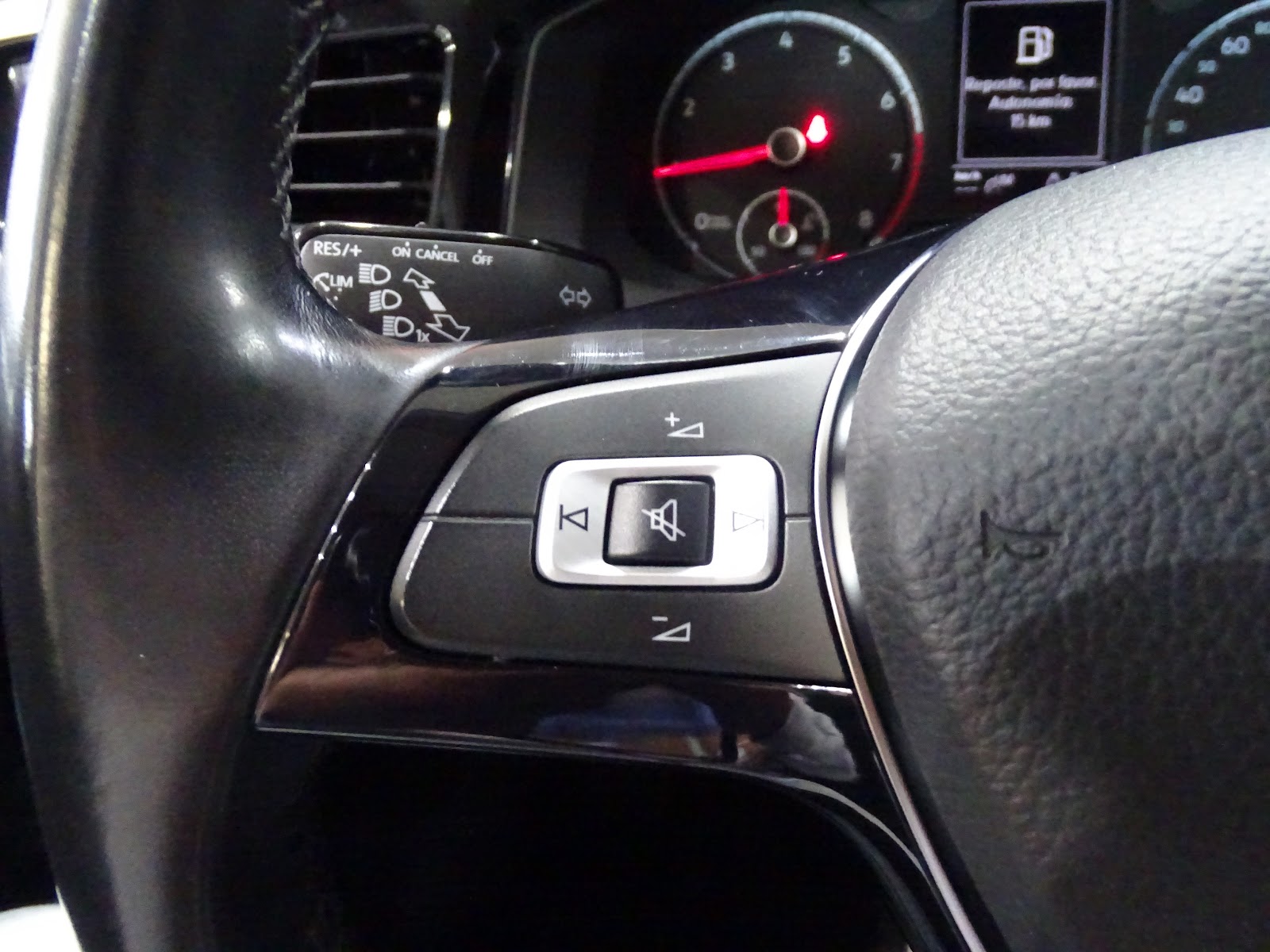 Foto 14 de VOLKSWAGEN POLO 2023 en venta en CSV Motor VALDEFUENTES