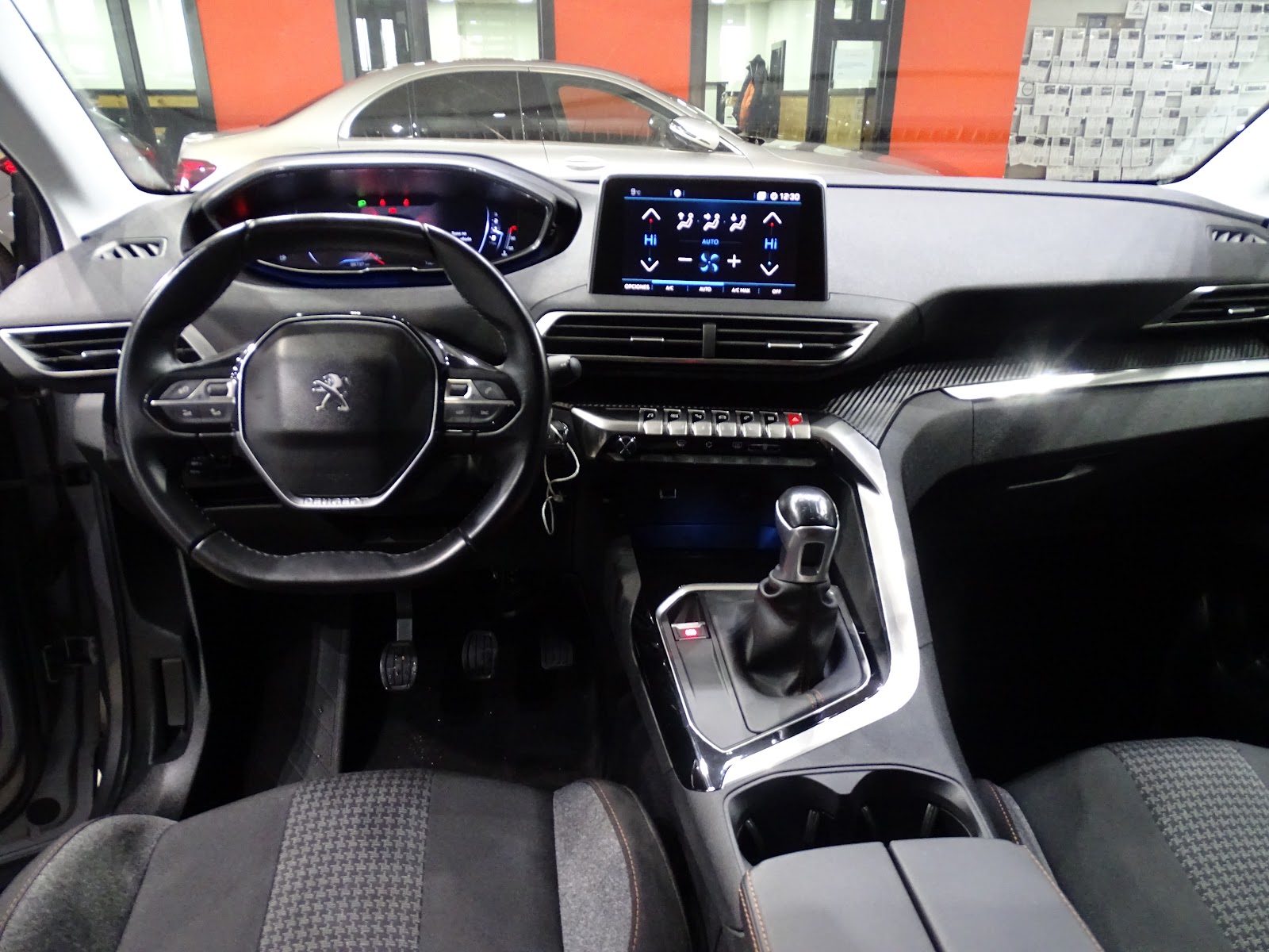 Foto 11 de PEUGEOT 3008 2018 en venta en CSV Motor