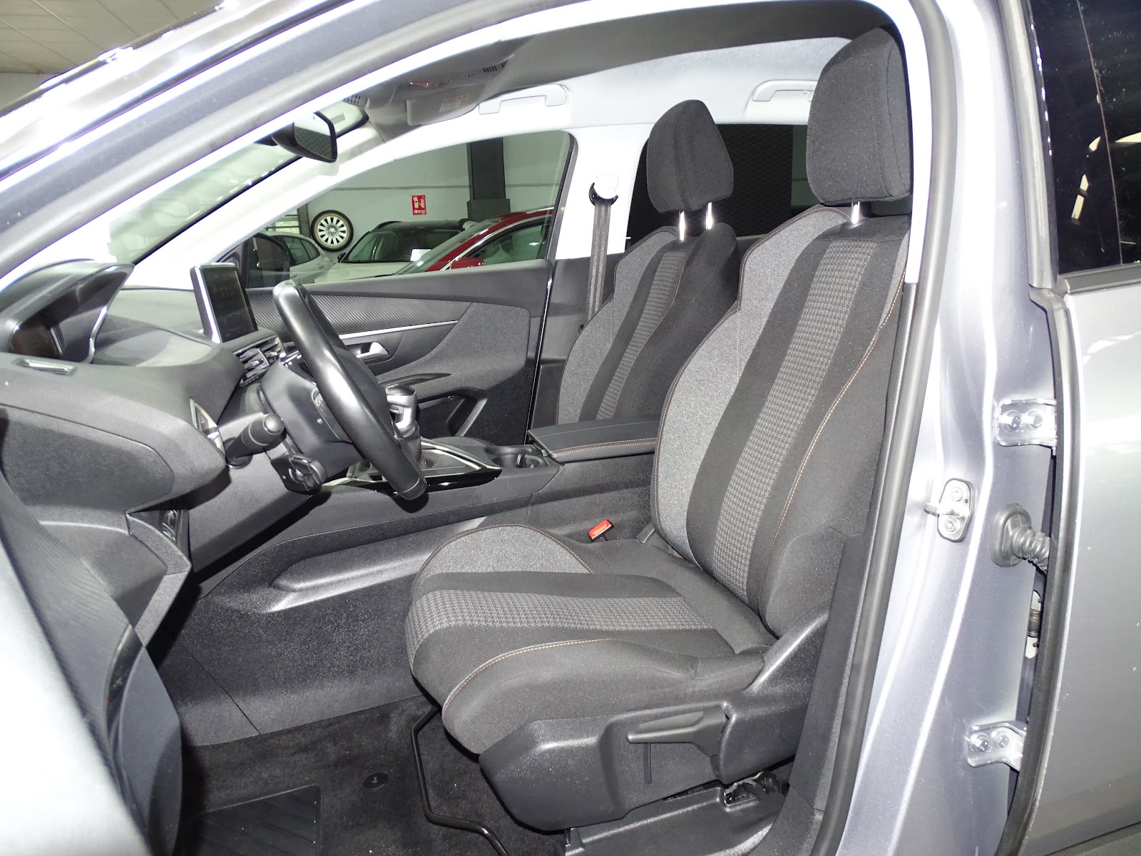 Foto 9 de PEUGEOT 3008 2018 en venta en CSV Motor