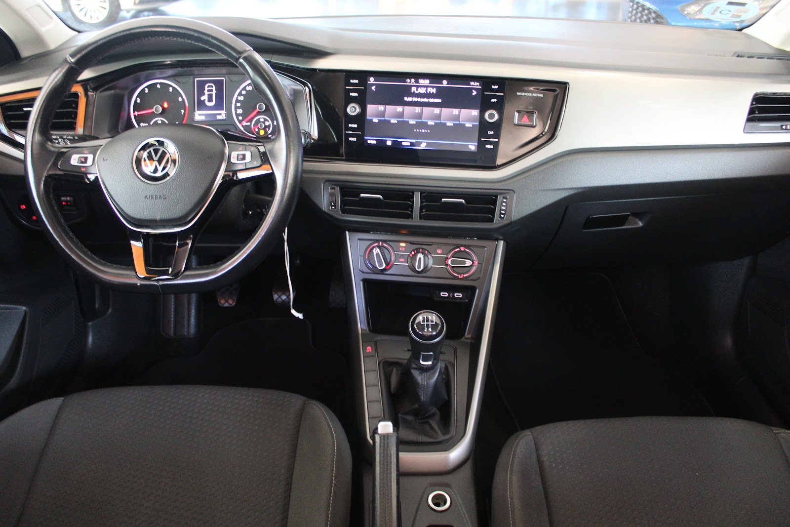 Foto 9 de VOLKSWAGEN POLO 2021 en venta en CSV Motor VALDEFUENTES