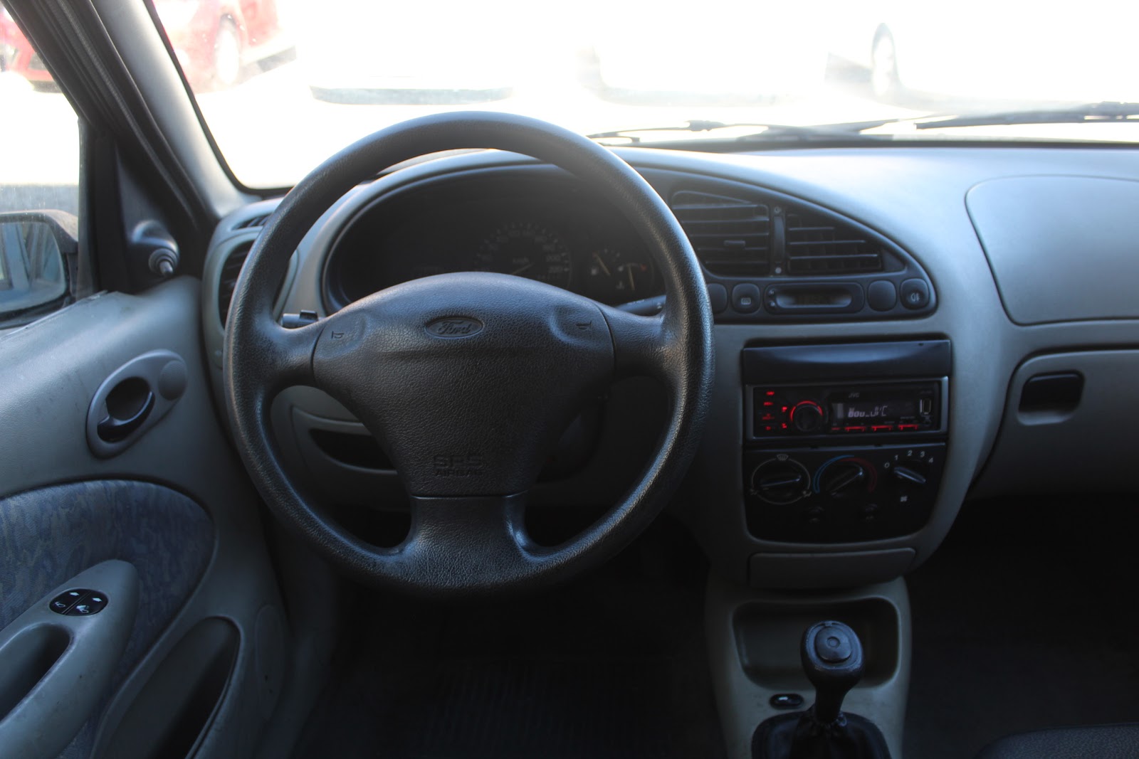 Foto 8 de FORD FIESTA 1998 en venta en CSV Motor VALDEFUENTES