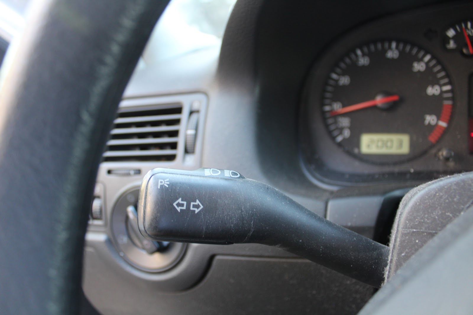 Foto 11 de VOLKSWAGEN BORA 1999 en venta en CSV Motor VALDEFUENTES