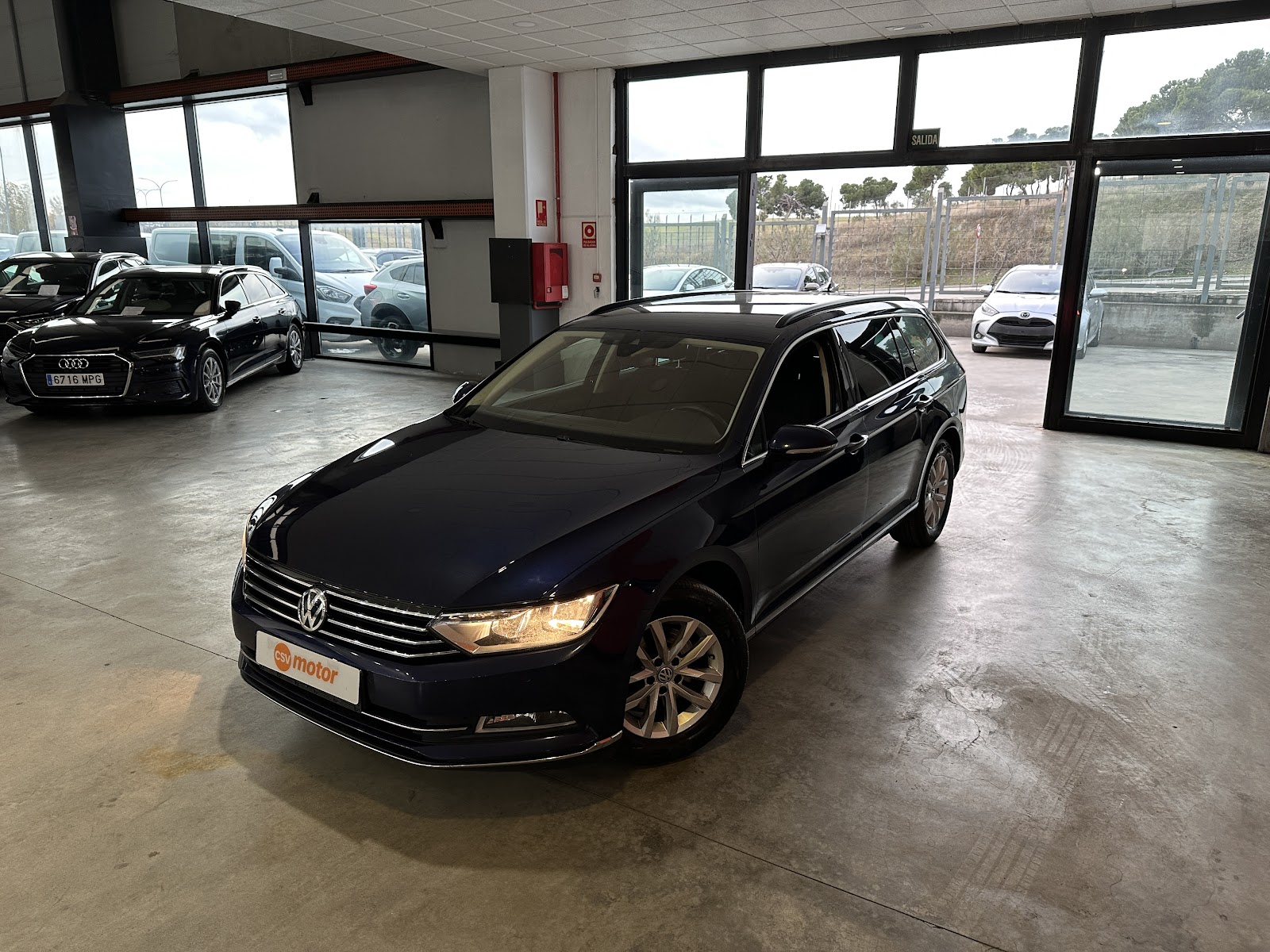 Foto 13 de Volkswagen Passat 2019 en venta en CSV Motor MURCIA · color Azul Metalizado
