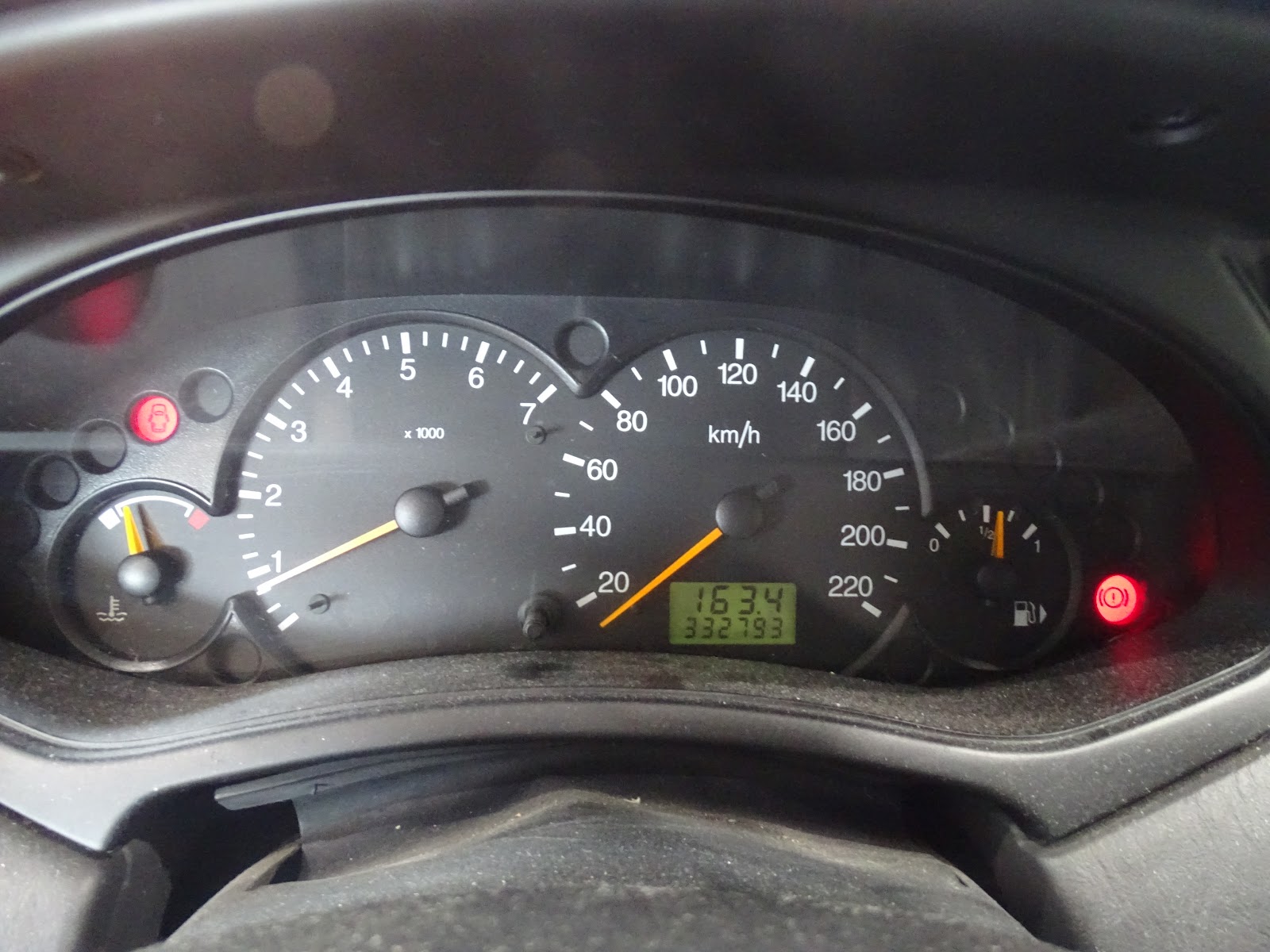 Foto 11 de FORD FOCUS 1999 en venta en CSV Motor