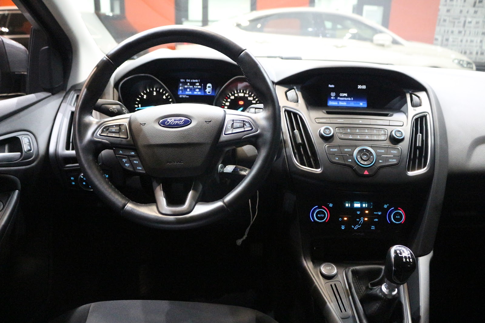 Foto 4 de FORD FOCUS 2020 en venta en CSV Motor VALDEFUENTES
