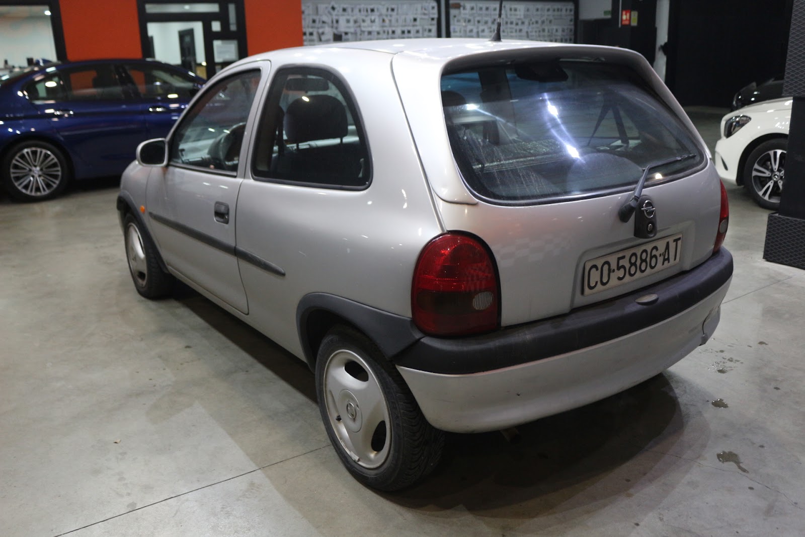 Foto 5 de OPEL CORSA 1988 en venta en CSV Motor VALDEFUENTES