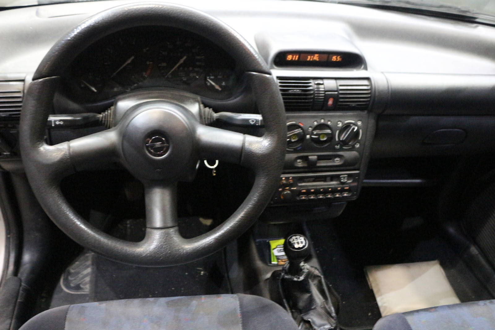 Foto 7 de OPEL CORSA 1988 en venta en CSV Motor VALDEFUENTES