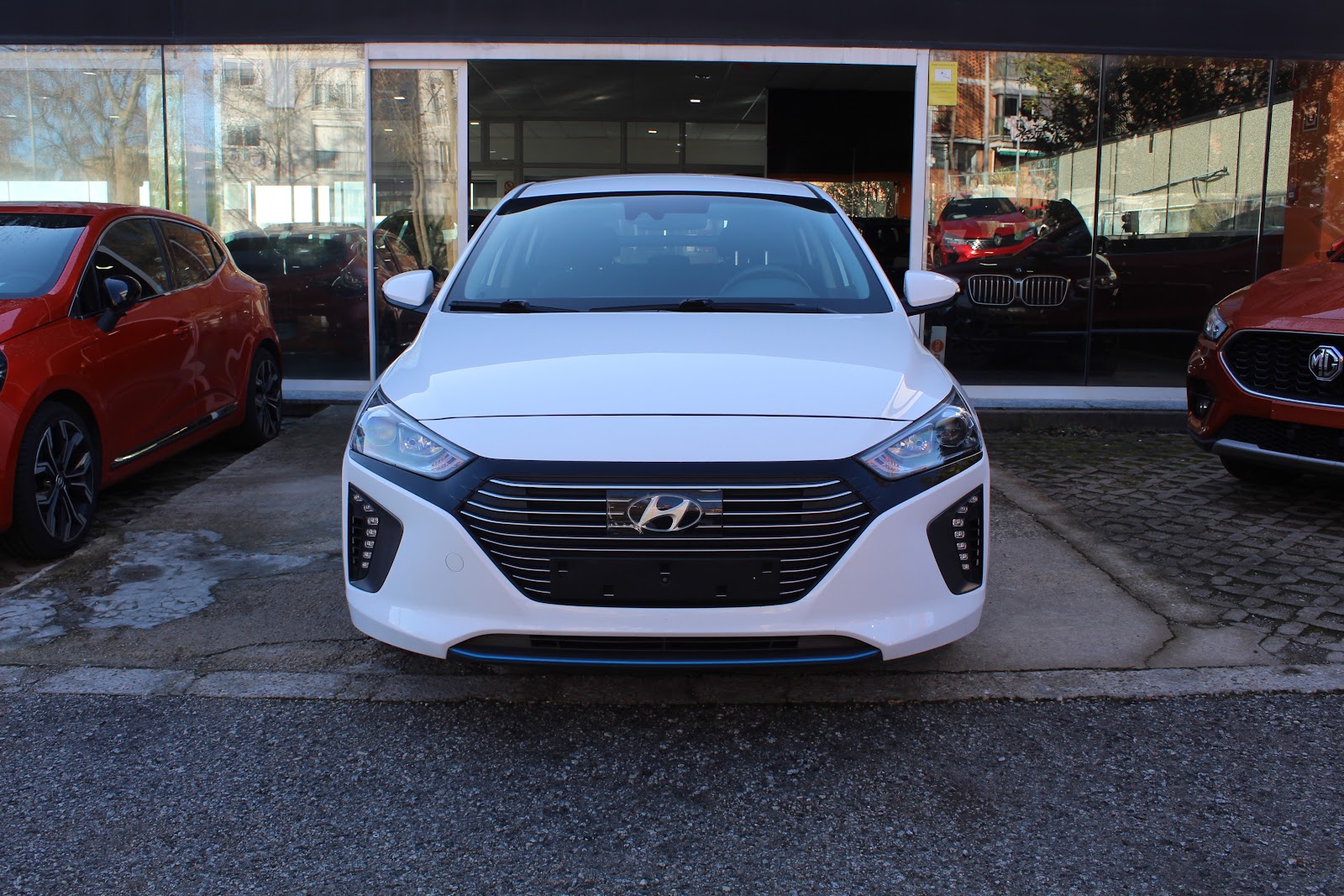 Foto 3 de HYUNDAI IONIQ 2019 en venta en CSV Motor VALDEFUENTES